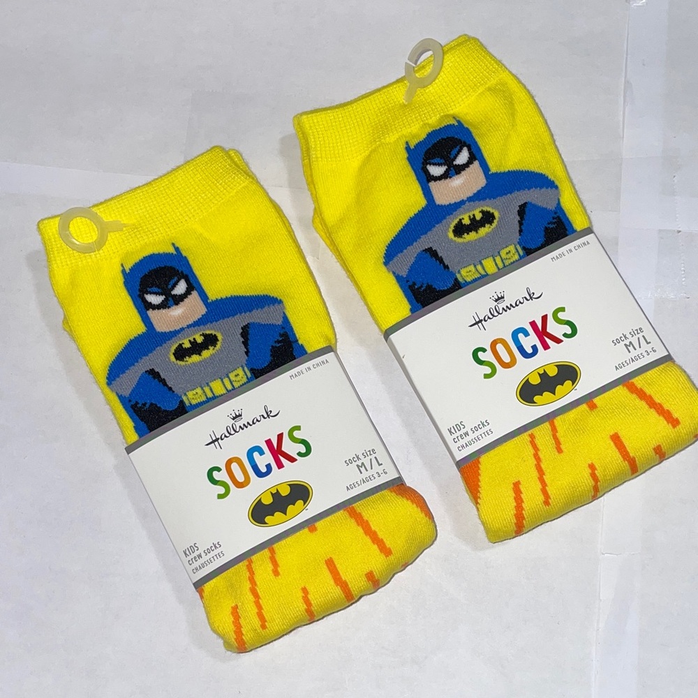 Kids Batman Yellow Crew Socks NWT M/L